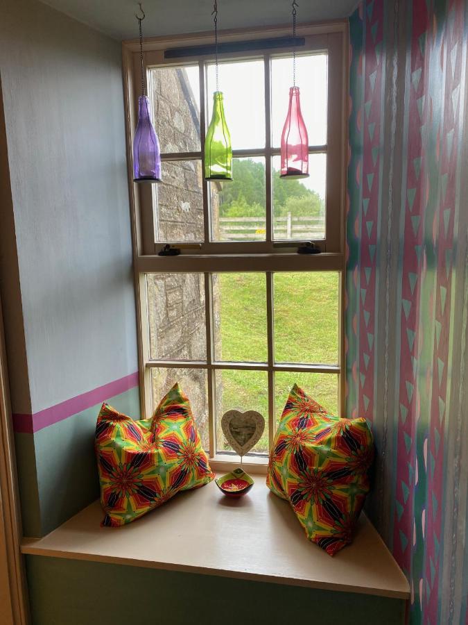 Quirky Highland Cottage With Stunning Views Fearn Lodge 外观 照片