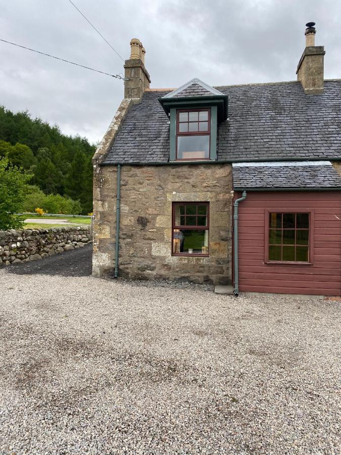 Quirky Highland Cottage With Stunning Views Fearn Lodge 外观 照片